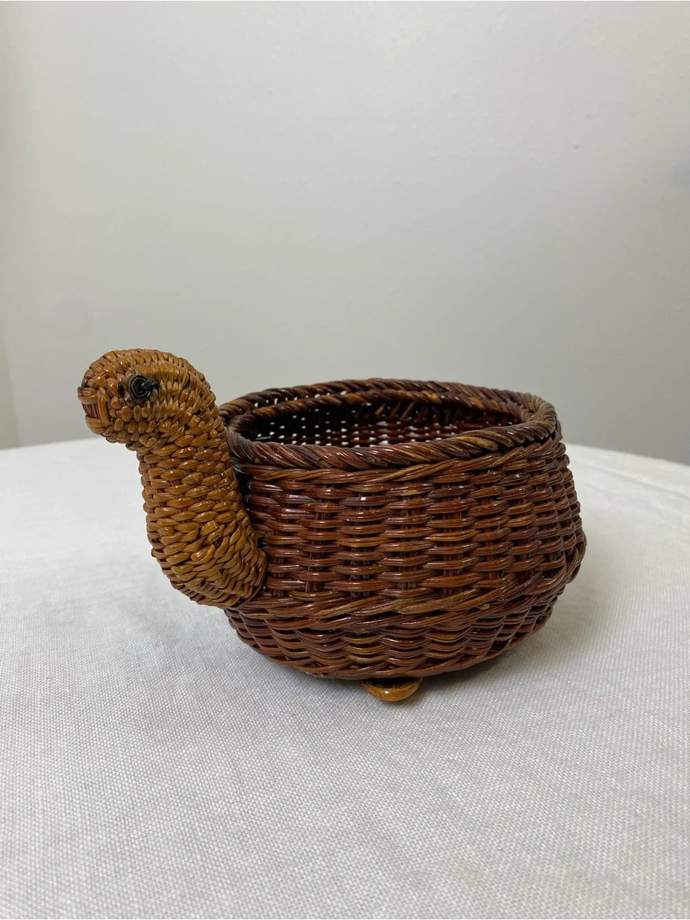 Vintage Wicker/Woven Turtle Basket